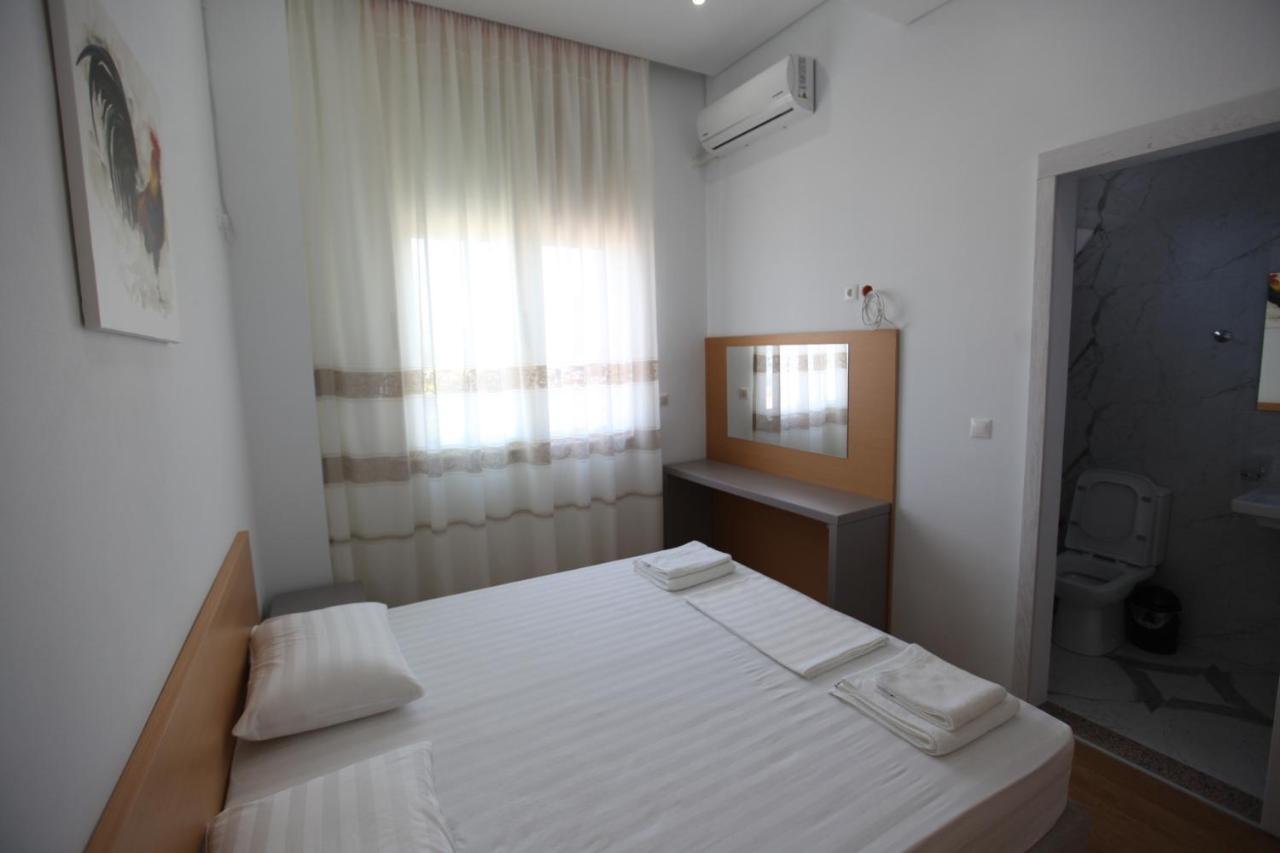 Mane Apartments Sarandë Exterior foto